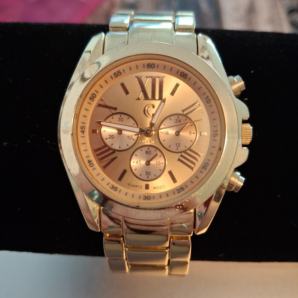 Charming Charlie #9277 40mm Womens Goldtone Watch.Quartz,Subdials,6 3/4" Band.